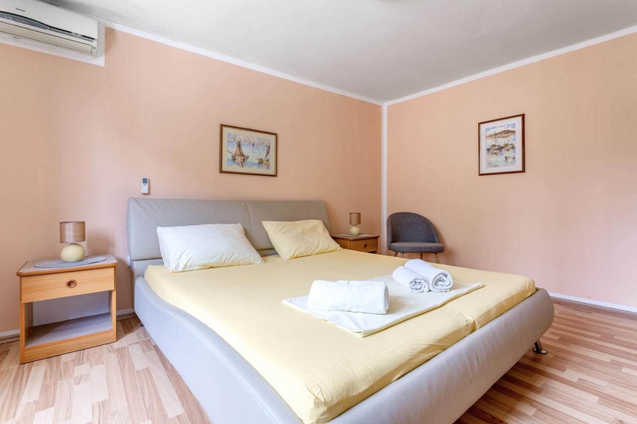 Villa M&M - Zf Hvar Хвар Екстер'єр фото